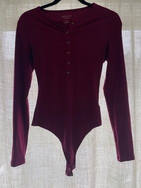 American Eagle Outfitters Burgundy Ribbed Long-Sleeve Henley Bodysuit